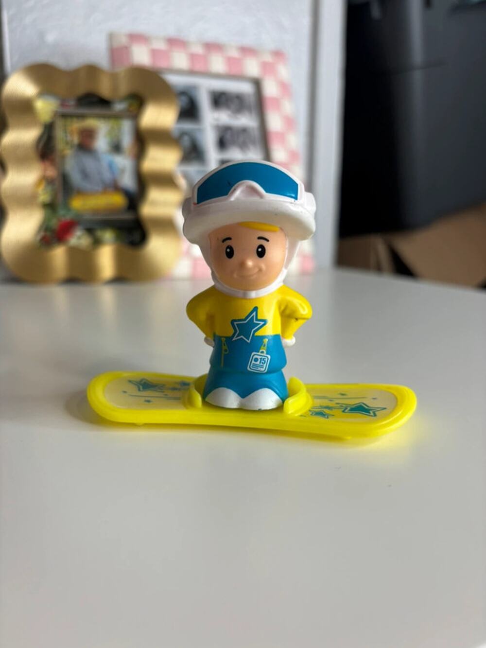Fisher-Price Little People Eddie Snowboarder Figure